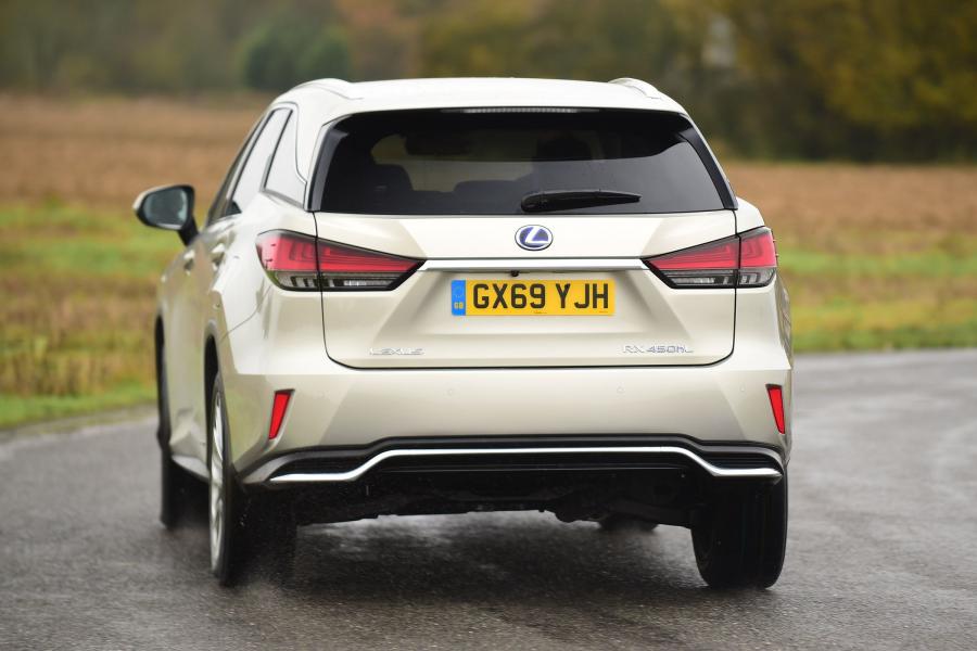  Lexus RX450hL 2019 года  (UK) (фото 35 из 40)